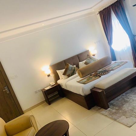 Swiss Pearl Continental Suite Wupa Екстериор снимка