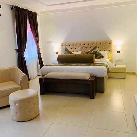 Swiss Pearl Continental Suite Wupa Екстериор снимка