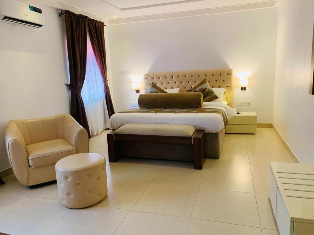 Swiss Pearl Continental Suite Wupa Екстериор снимка